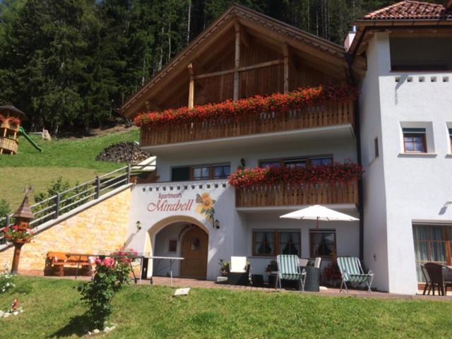 Apartments Mirabell Livinallongo Del Col Di Lana Buitenkant foto