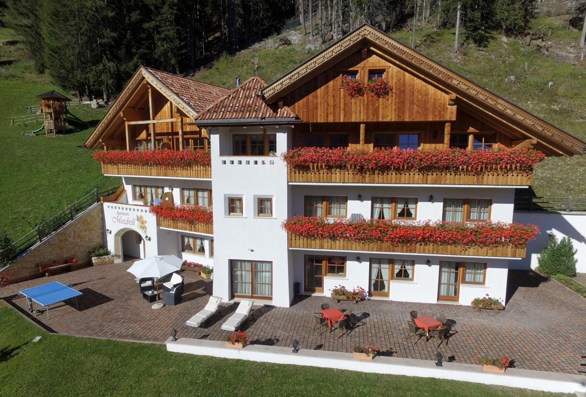 Apartments Mirabell Livinallongo Del Col Di Lana Buitenkant foto